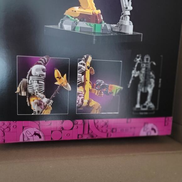 LEGO Fortnite: Peely Bone (77072) - Picture 4 of 5